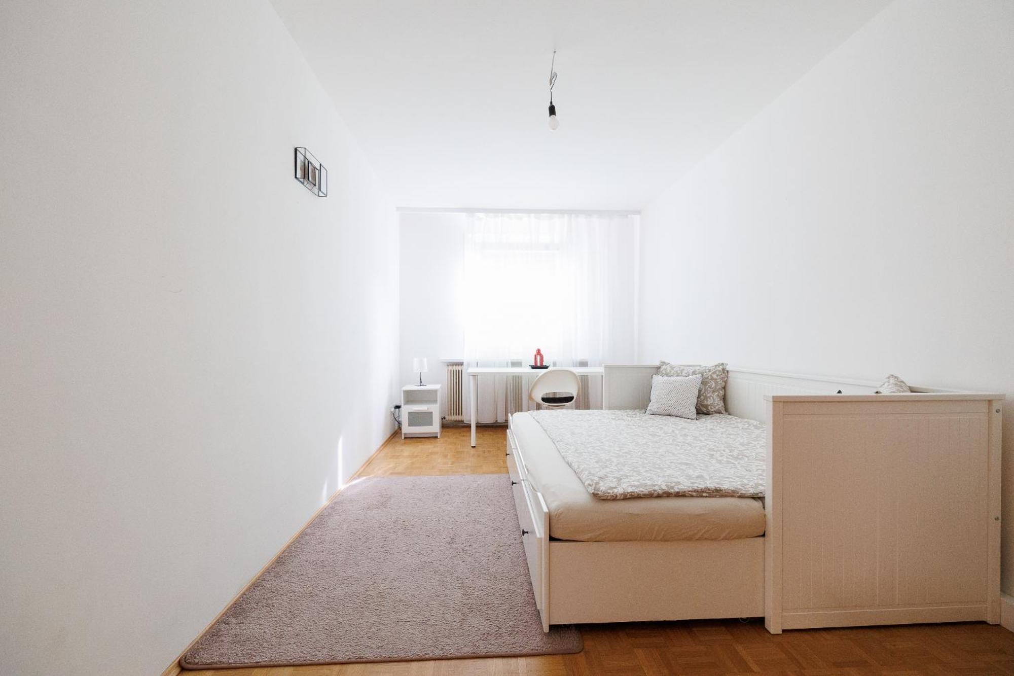 Cozy, Spacious And Charming 4 Bedrooms Apartament Вена Экстерьер фото