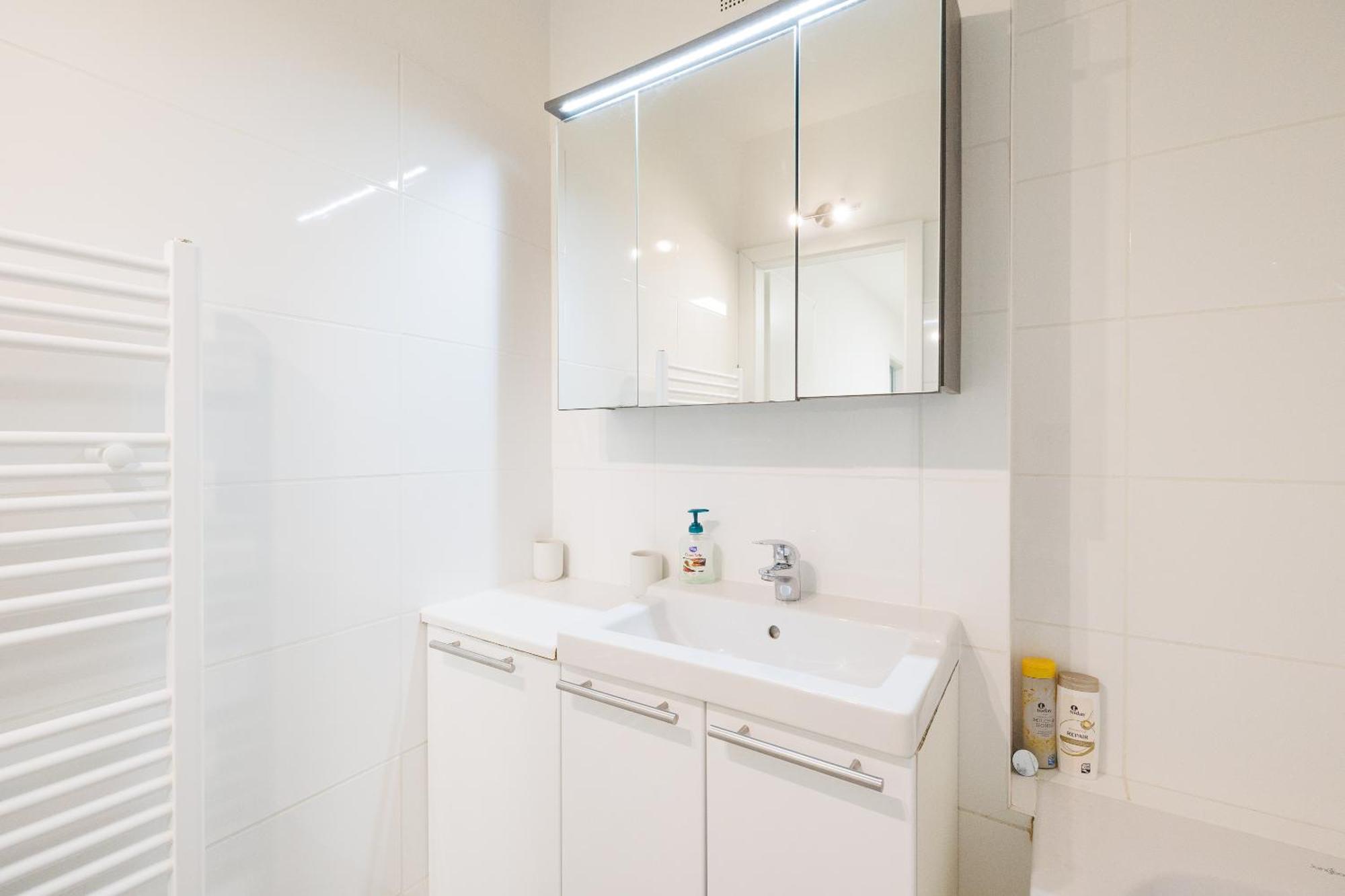 Cozy, Spacious And Charming 4 Bedrooms Apartament Вена Экстерьер фото