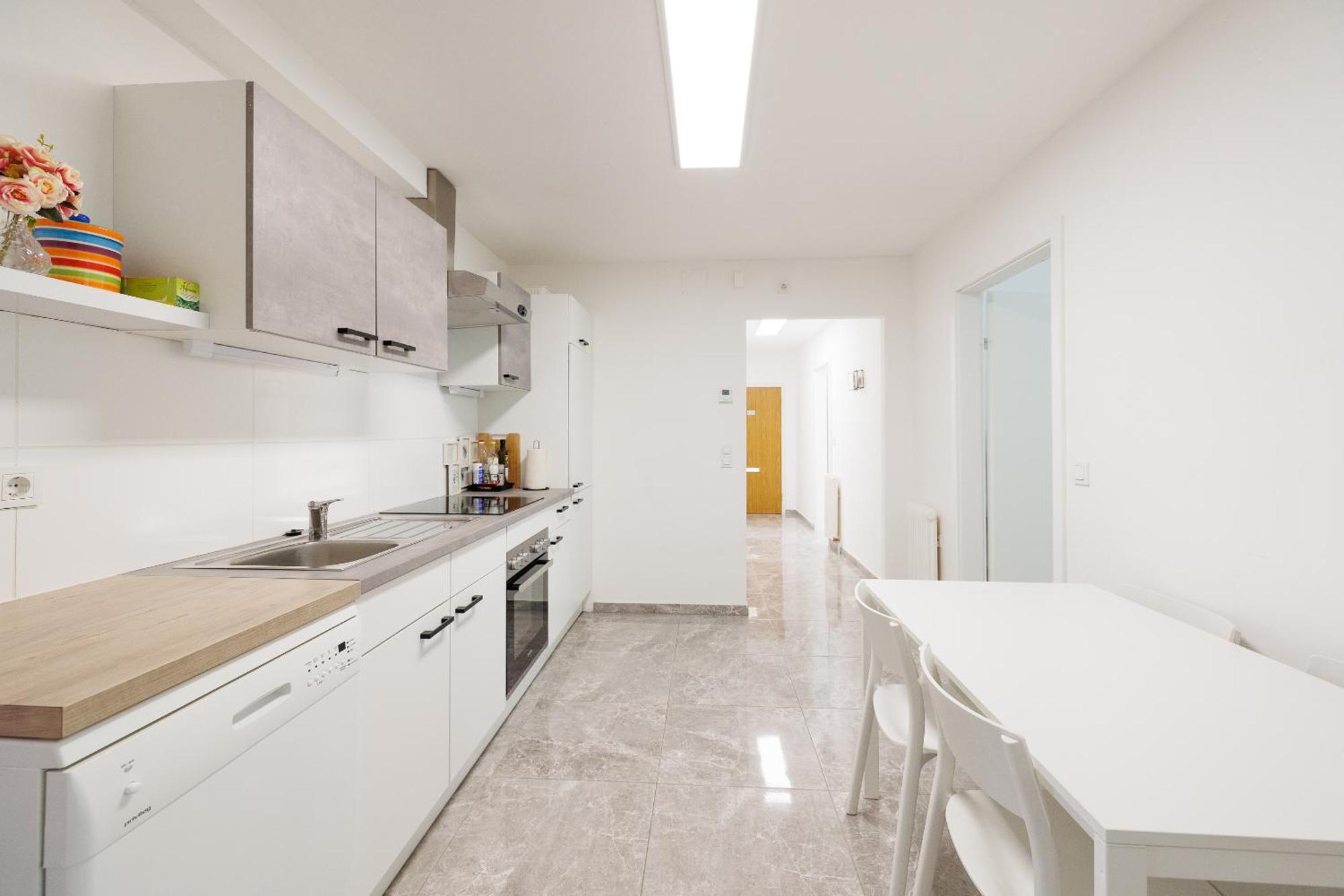 Cozy, Spacious And Charming 4 Bedrooms Apartament Вена Экстерьер фото