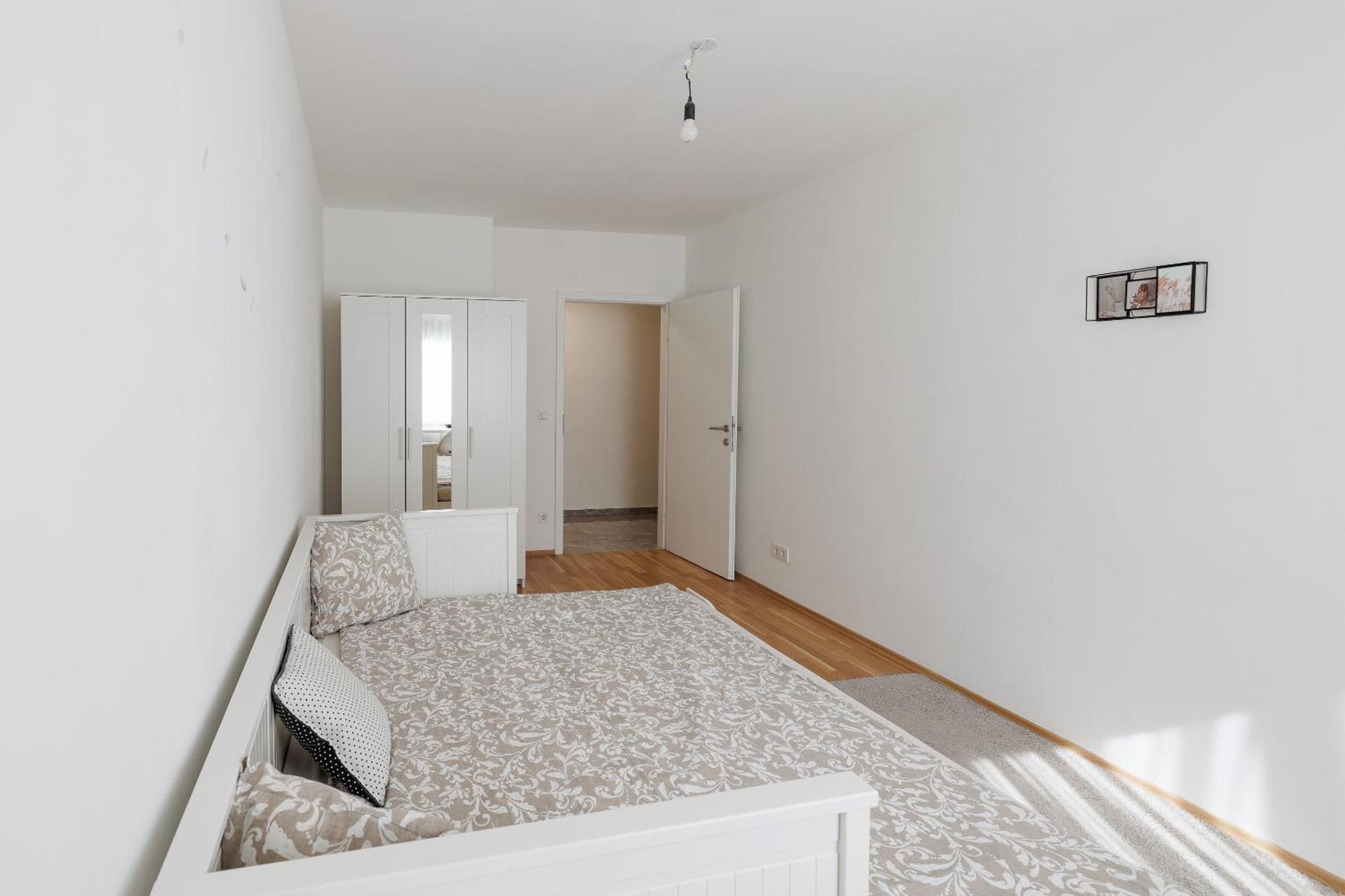 Cozy, Spacious And Charming 4 Bedrooms Apartament Вена Экстерьер фото