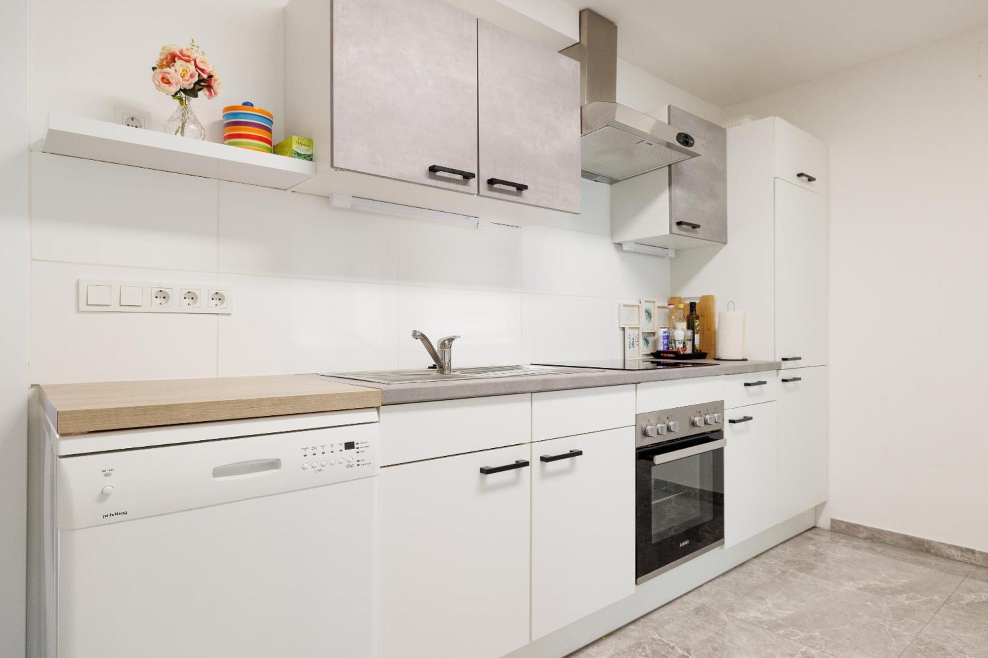 Cozy, Spacious And Charming 4 Bedrooms Apartament Вена Экстерьер фото