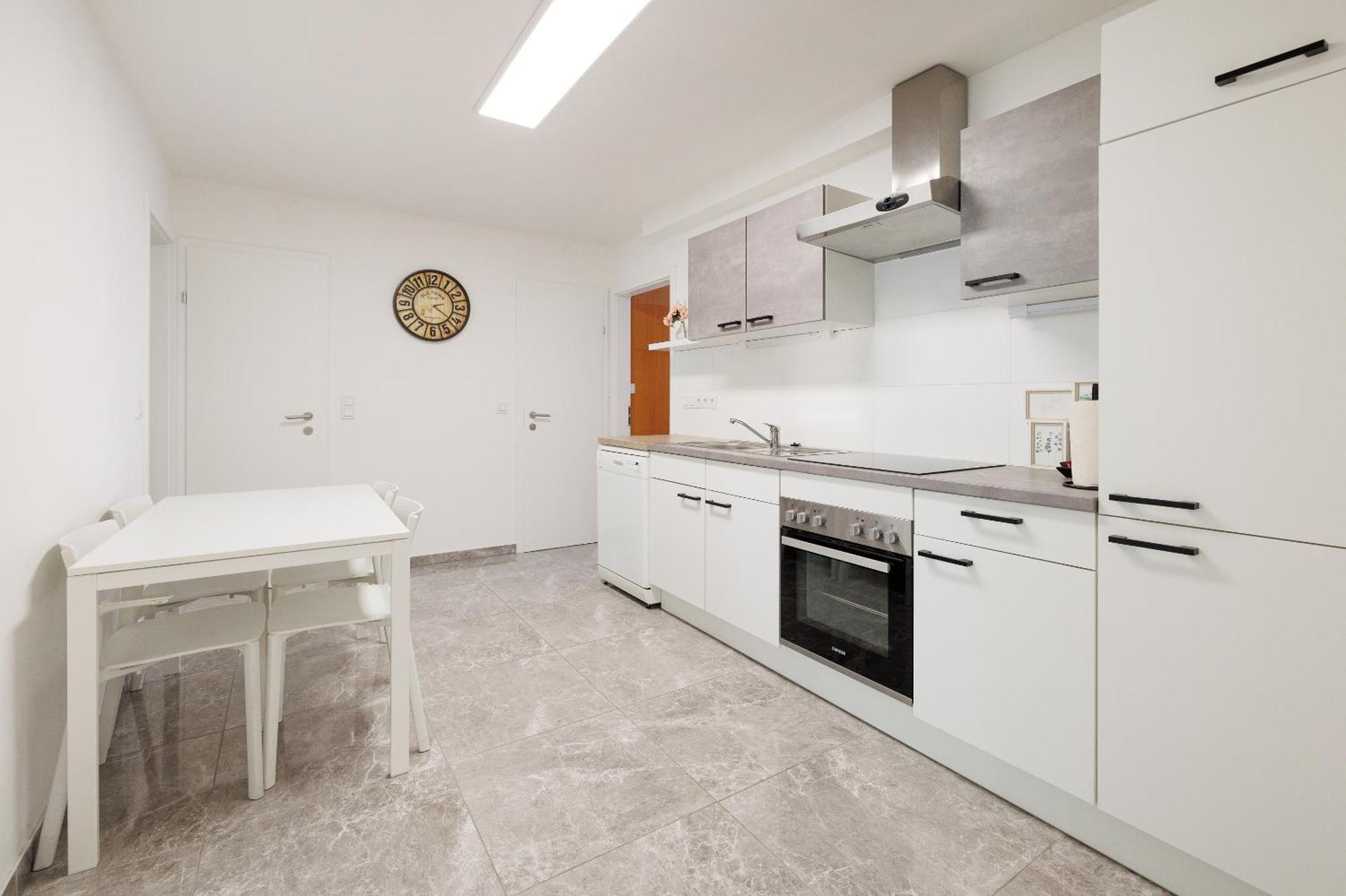 Cozy, Spacious And Charming 4 Bedrooms Apartament Вена Экстерьер фото
