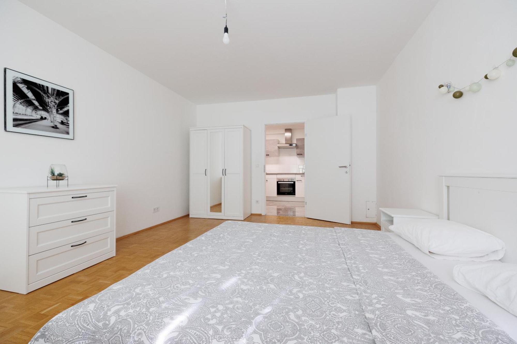 Cozy, Spacious And Charming 4 Bedrooms Apartament Вена Экстерьер фото